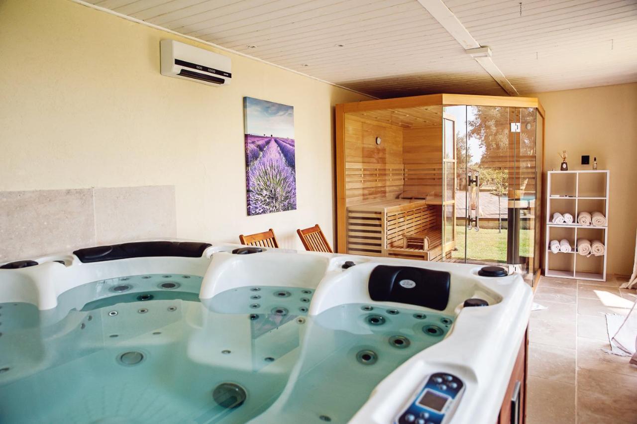 Les Champs De Provence Bed & Breakfast La Baume-de-Transit Eksteriør bilde